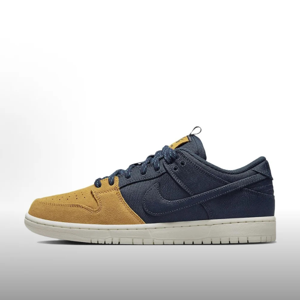 Nike Dunk SB Trendy and minimalist, these everyday casual sneakers offer comfort and durability. HF5441-100