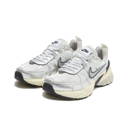 Nike V2K Run Retro Running Shoes Comfortable Cushioning and Durable Construction Unisex Everyday Casual Style FD0736-100