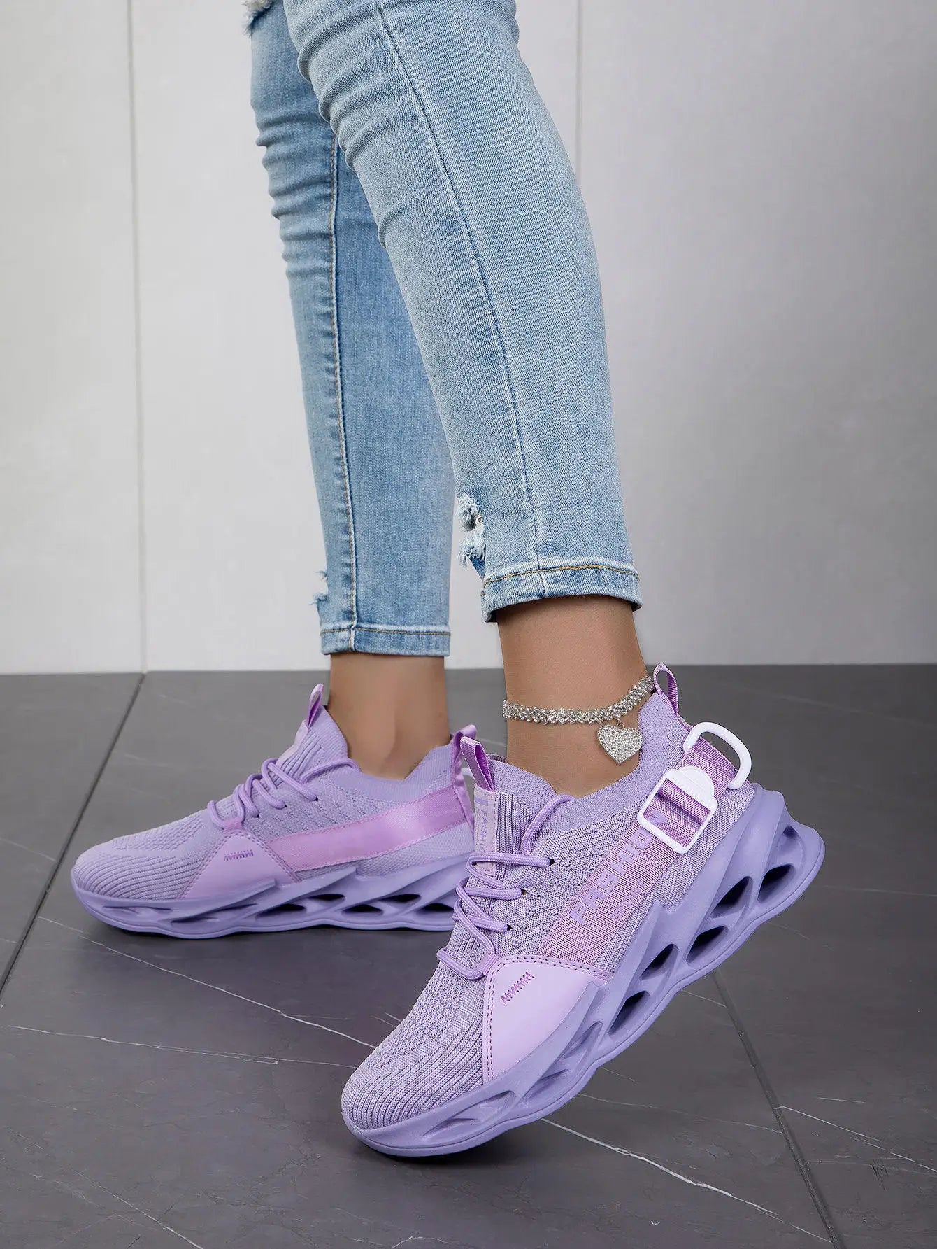 Hot Sale Fashion Purple Casual Sneakers Women Men Blade Running Shoes Big Size 48 Light Breathable Sports Shoes Men Mesh Sneakers