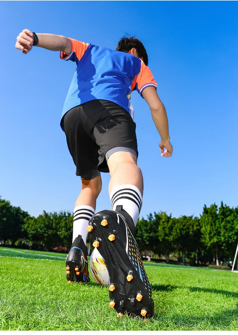 Men's Football Field Boots Ultralight Turf Indoor Society Training Soccer Shoes Cleats for Kids Sneakers TF/FG Football Shoes
