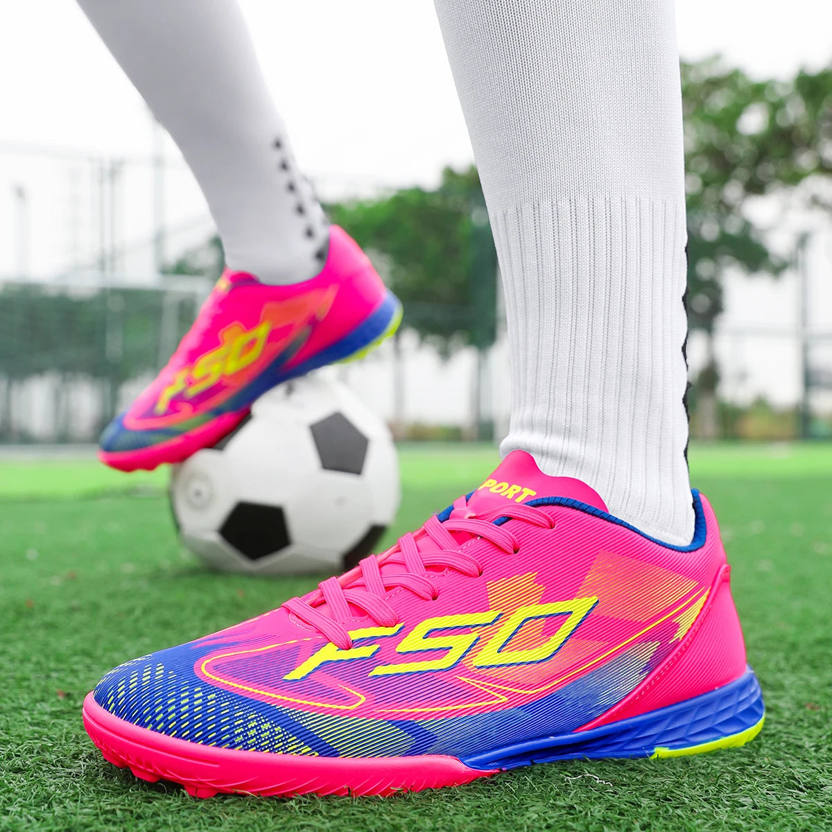 New Men's Soccer Shoes Unisex Sneakers Hot Sale Football Boots Professional High-Quality Futsal Ultralight Women TF/FG Cleats