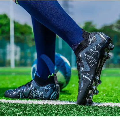 Botas de fútbol oversize para jóvenes y niños, diseño cómodo y flexible, rendimiento estable antideslizante para deportes al aire libre en campo