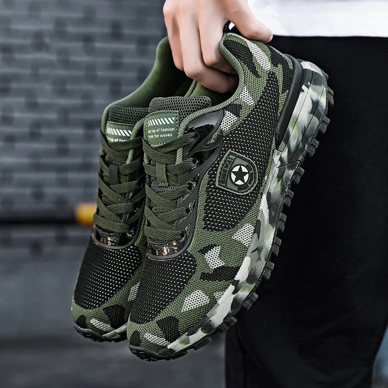 Men's camouflage breathable sports shoes are comfortable and non slip soft soled shoes suitable for men's outdoor activities