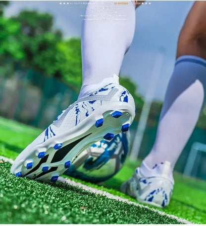 Botas de fútbol oversize para jóvenes y niños, diseño cómodo y flexible, rendimiento estable antideslizante para deportes al aire libre en campo