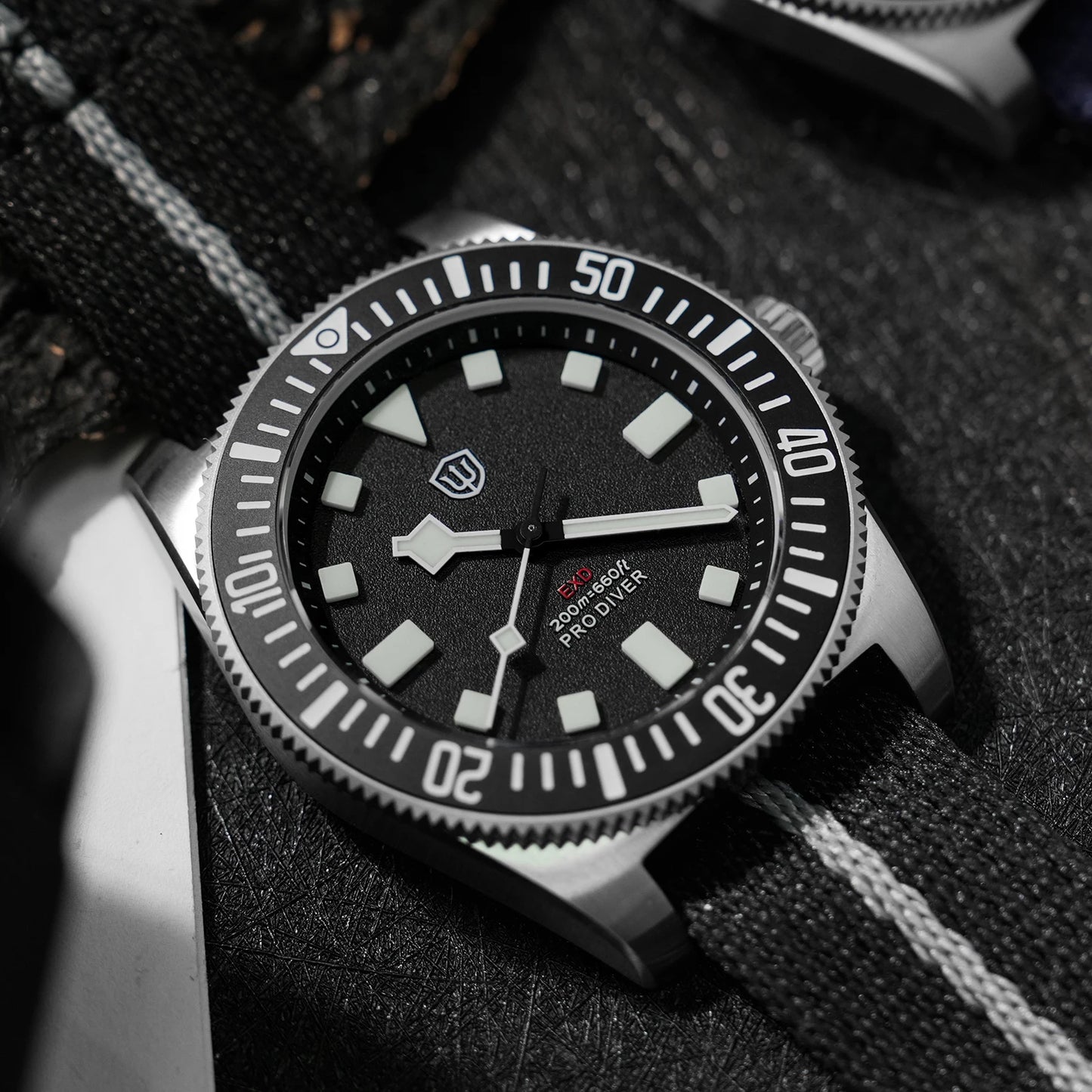 Watchdives EXD 40Mm Titanium Dive Watch Man VH31 Sweep Quartz Watches 200 Waterproof Ar Sapphire BGW9 Luminous 316L Wristwatch