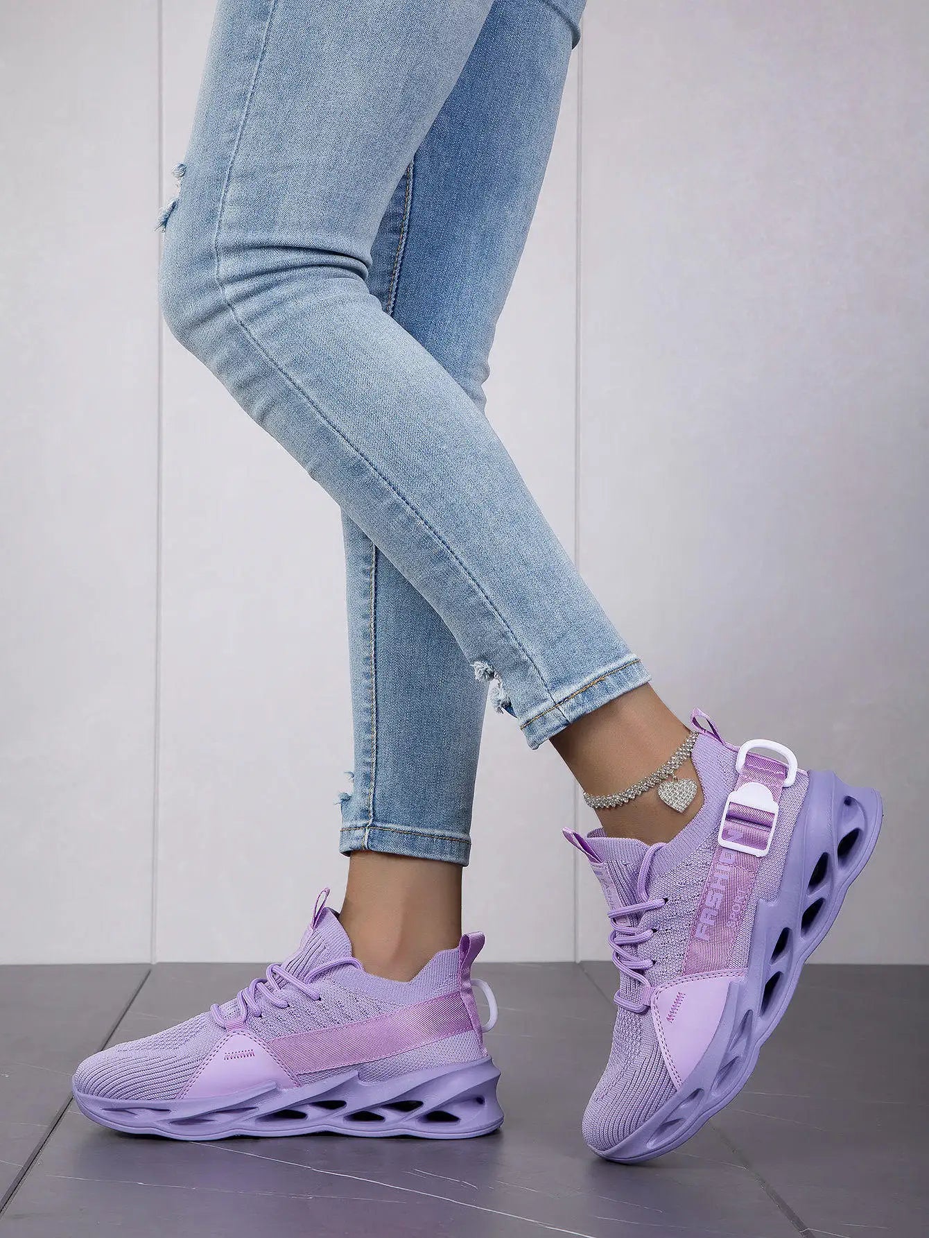 Hot Sale Fashion Purple Casual Sneakers Women Men Blade Running Shoes Big Size 48 Light Breathable Sports Shoes Men Mesh Sneakers