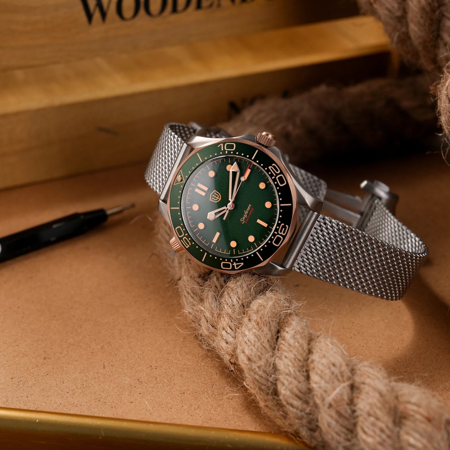 Watchdives WD007Q Diver Watch VH31 Sweep Second Quartz Movement Luminous Domed Sapphire Crystal Watches 42mm Titanium Watches
