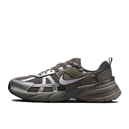 Nike V2K Run Retro Running Shoes Comfortable Cushioning and Durable Construction Unisex Everyday Casual Style FD0736-100