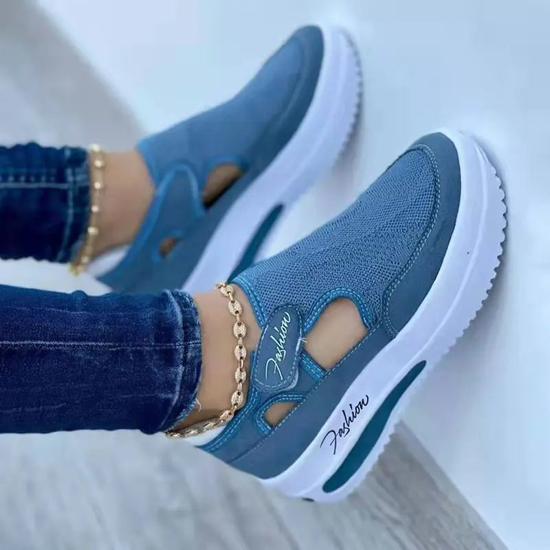 Large Casual Single Shoes for Women 2025 New Summer Flat Bottomed Breathable Casual Mesh Fashionable Thick Soled Sports Shoes