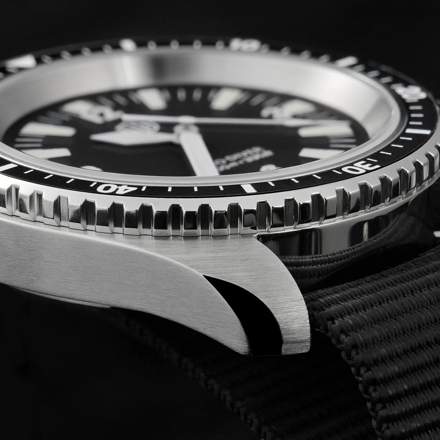 Watchdives WD1980 V3 Quartz Watch 100m Waterproof BGW9 Luminous Nylon Strap Watch Sapphire VH31 Movement Men Watch with Gift Box