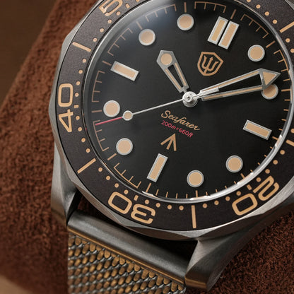 Watchdives WD007Q Diver Watch VH31 Sweep Second Quartz Movement Luminous Domed Sapphire Crystal Watches 42mm Titanium Watches