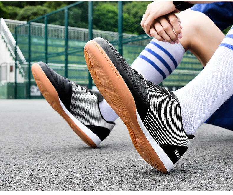Indoor Soccer Cleats Men Professional Futsal Shoes Anti-Skid Men’s Football Boots Original Hard Court Chuteira Society Futebol