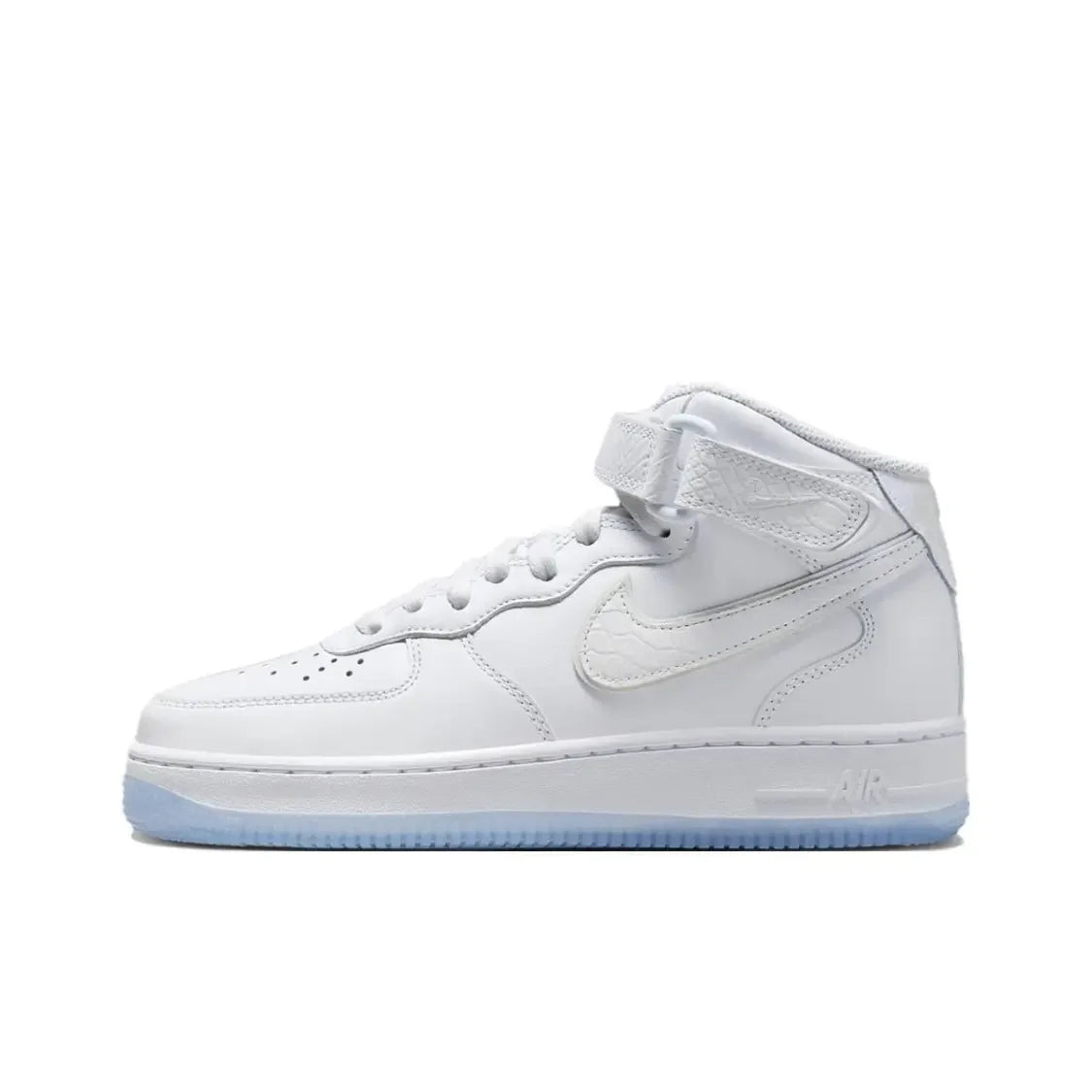„Nike Air Force 1 Mid Top“ unisex klasikiniai sportiniai bateliai, su paminkštinimu, patogūs ir patvarūs, skirti kasdieniam neformaliam stiliui DQ7666-001
