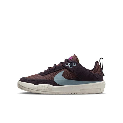 Nike's New Sb Series Women's Skate Shoes with Strong Grip, Lightweight, Durable, Comfortable Mesh Material, Suitable for Daily Commuting, Low-Top Flat Shoes, Sb Day One Unique Color-Blocking, Eye-Catching, Versatile Casual Sn