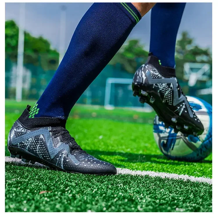 Botas de fútbol oversize para jóvenes y niños, diseño cómodo y flexible, rendimiento estable antideslizante para deportes al aire libre en campo