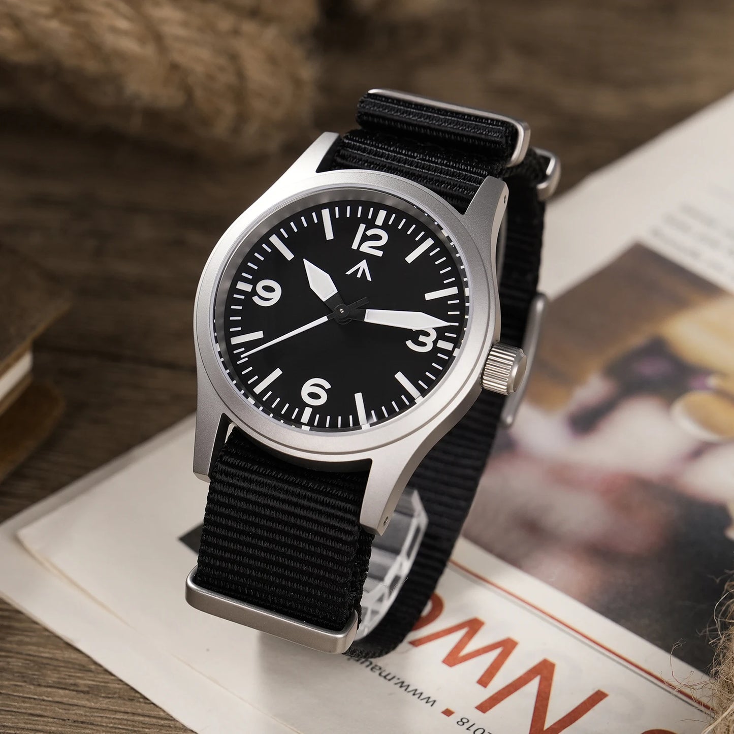 Militado ML05 36912 Watch VH31 Sweep Seconds Movement Dome Sapphire Crystal Watch High Transparency AR Coated 38mm Vintage Watch
