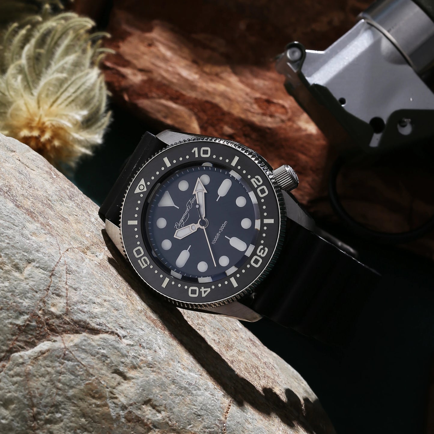 【Escapement Time】Quartz 2S60 Movement Diver Water Sapphire Ceramic Bezel BGW9 300M Waterproof The battery lasts for ten years