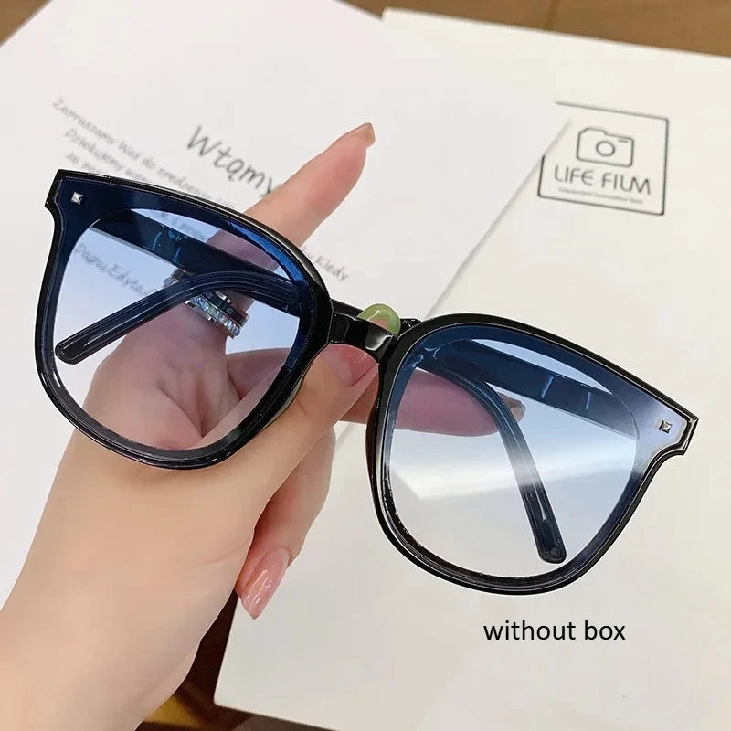 2025 New Foldable Sunglasses Portable Sunscreen UV400 Women Sunglasses Trendy Outdoor Ultra Weight Driving Glasses